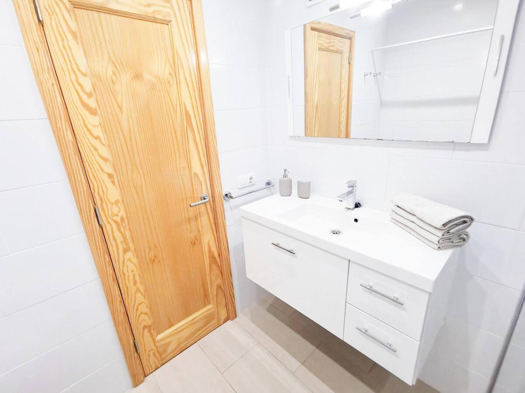 Iguazu 403 Yumbo Stunning View By Pride Holiday Rentals Плая дел Инглес Екстериор снимка